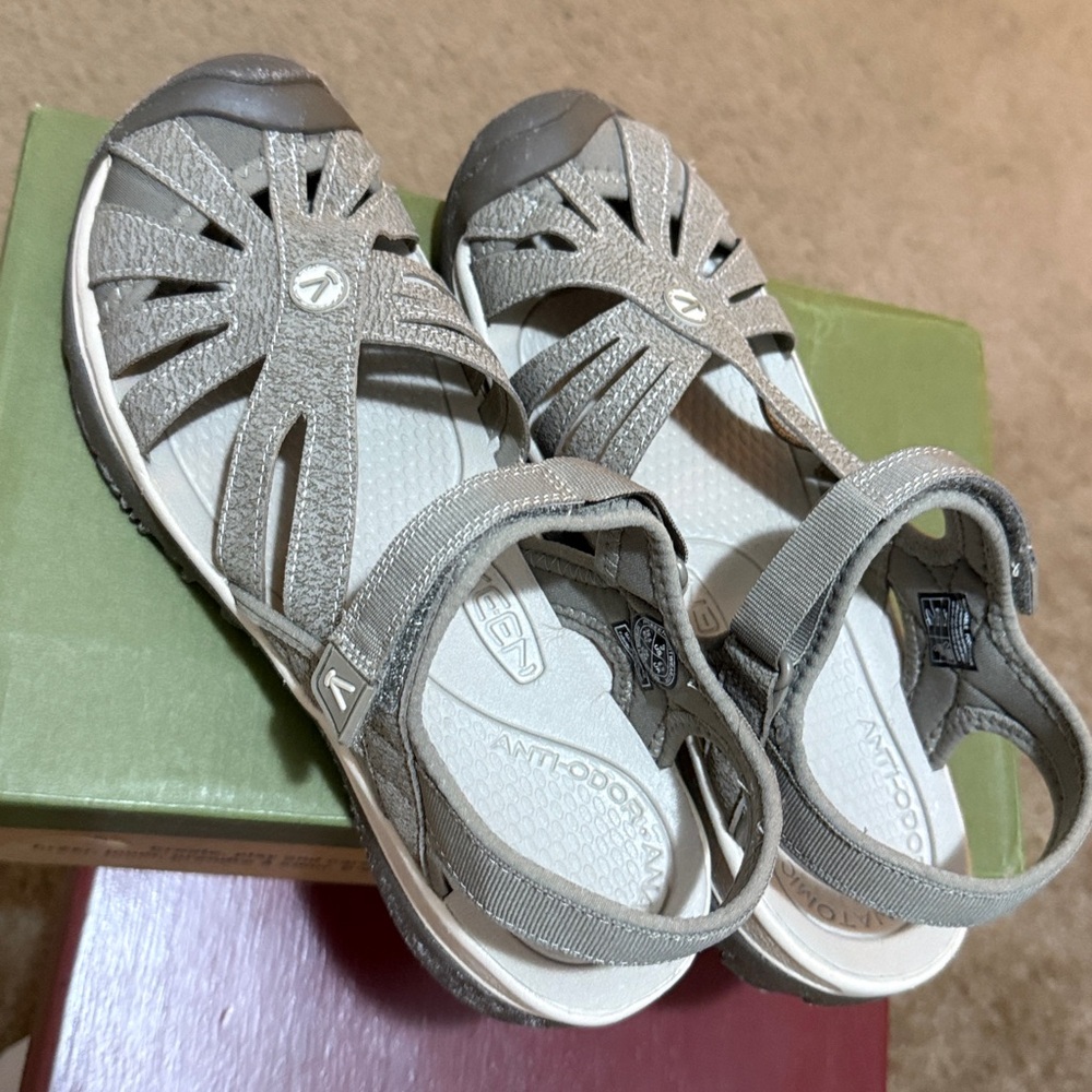 KEEN Brindle/ Shitake Rose Sandal size 9 - Picture 5 of 11